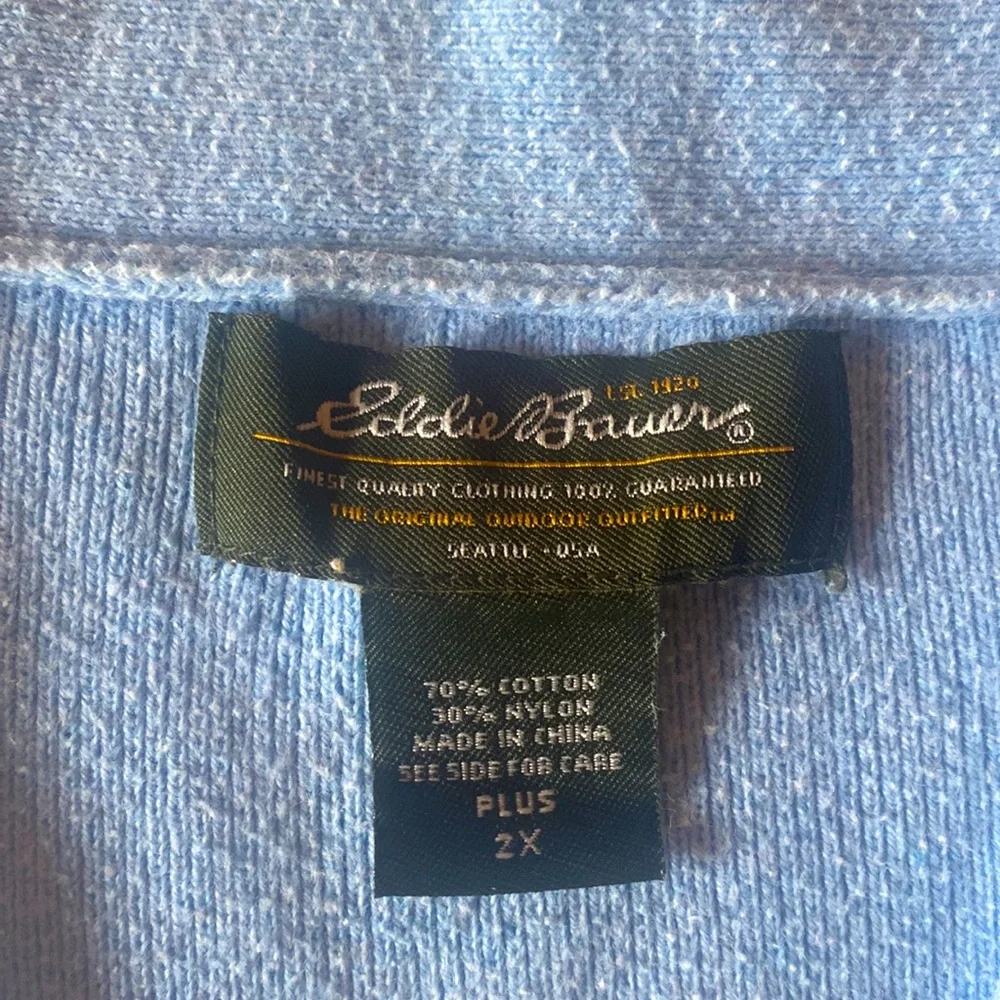 Eddie Bauer, plus size 2X, pale blue, v-neck sweater - Picture 3 of 6